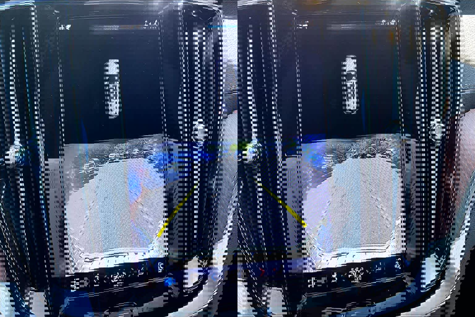 Used 2023 Volvo V60 B5 Cross Country Ultimate w/ Climate Package image 29