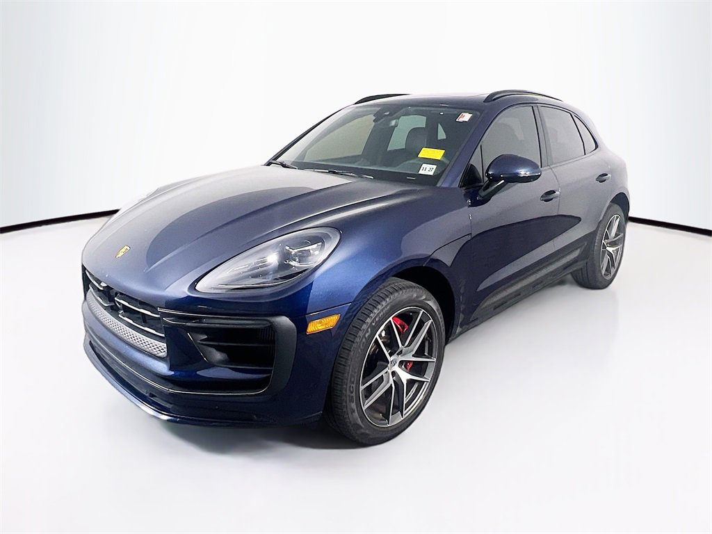 Certified 2023 Porsche Macan S image 1