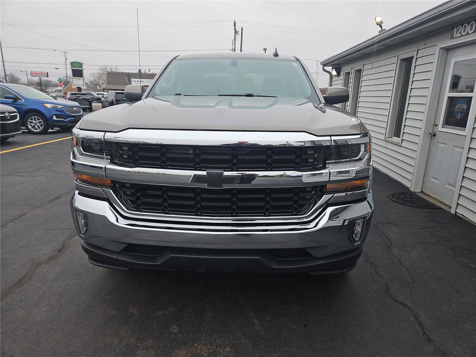 Used 2017 Chevrolet Silverado 1500 LT w/ All Star Edition RWD image 4