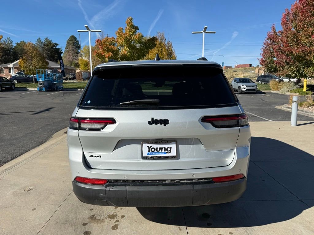New 2025 Jeep Grand Cherokee L Altitude image 9