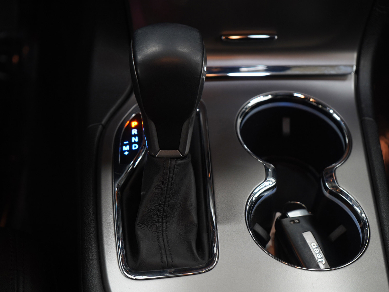 Used 2020 Jeep Grand Cherokee Altitude image 19