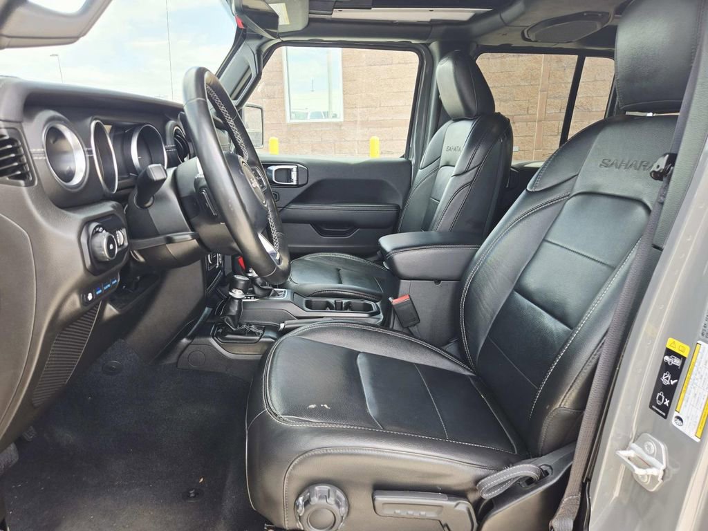 Used 2023 Jeep Wrangler Unlimited Sahara w/ Cold Weather Group AWD/4WD image 14