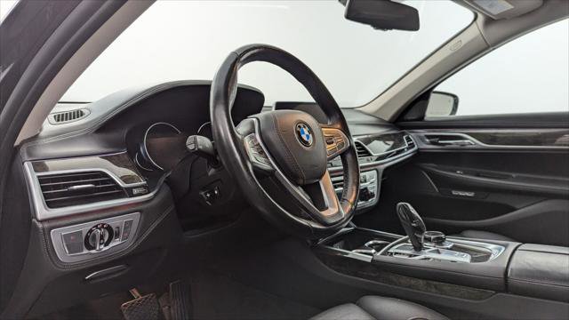 Used 2018 BMW 740i image 23