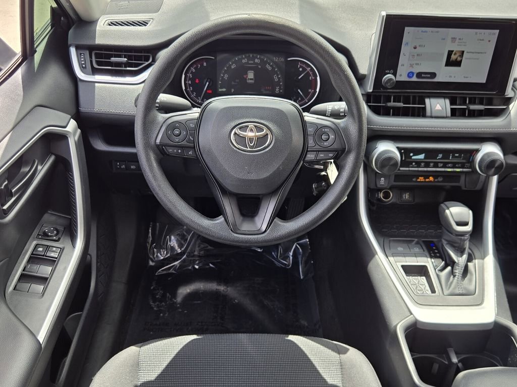 Used 2023 Toyota RAV4 LE image 12