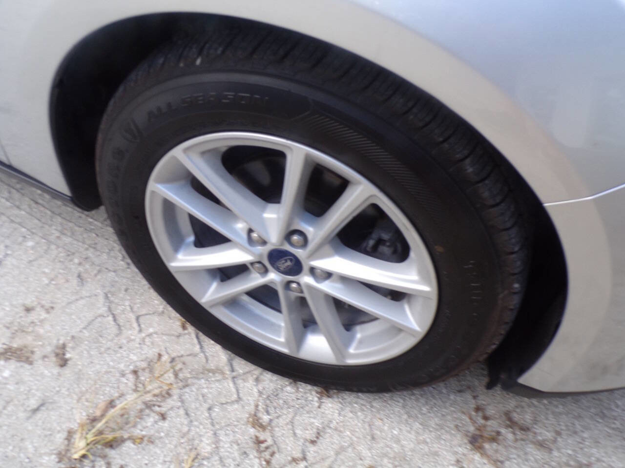 Used 2018 Ford Focus SE image 16