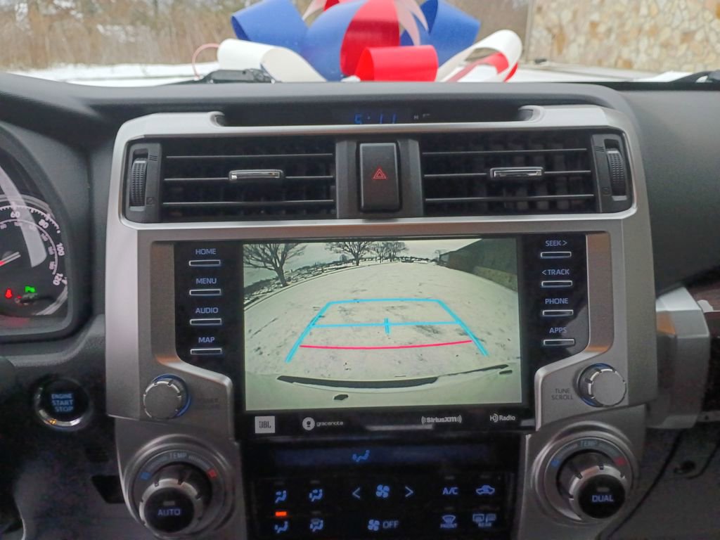 Used 2020 Toyota 4Runner 4WD image 38