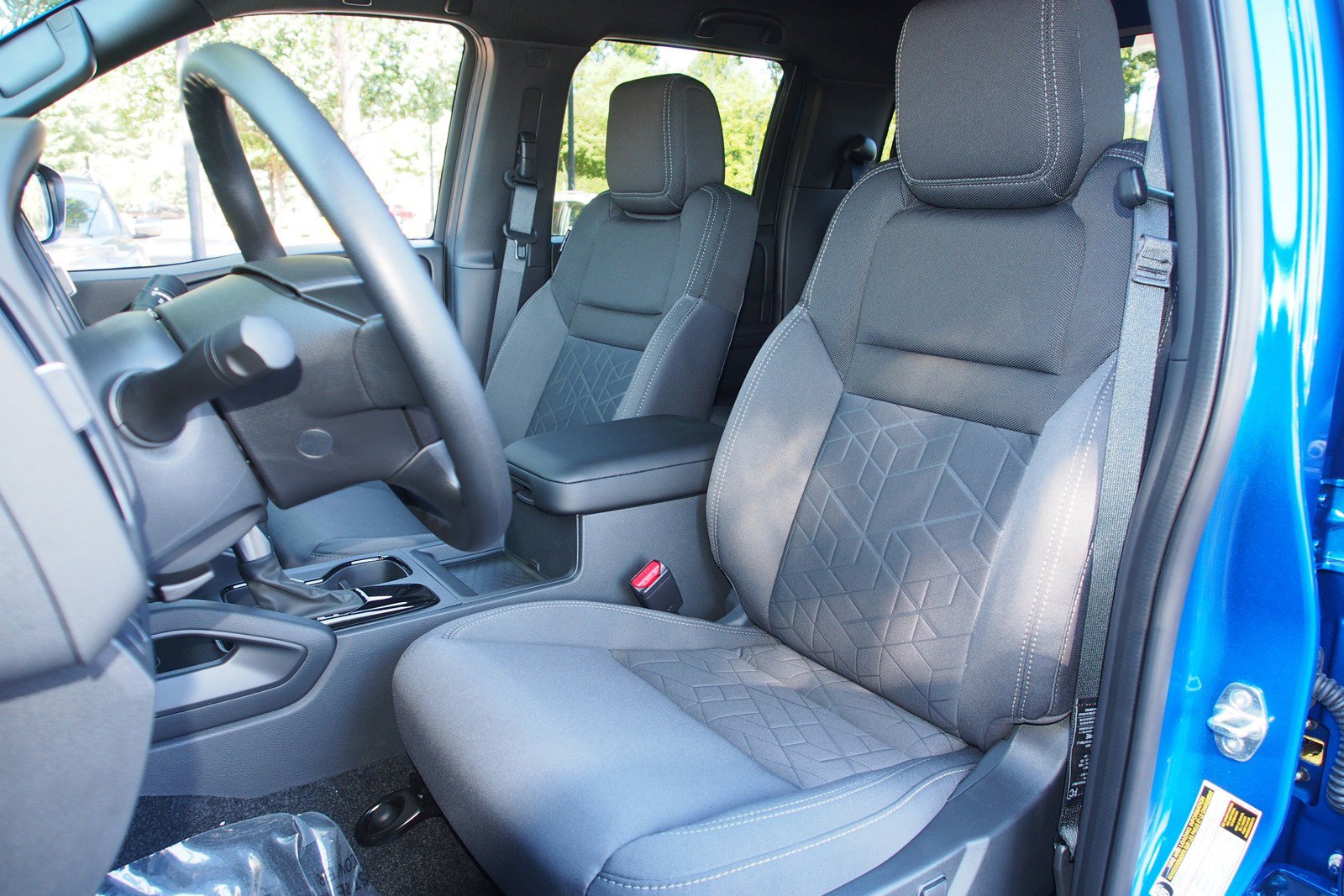 Used 2026 Nissan Frontier SV image 15