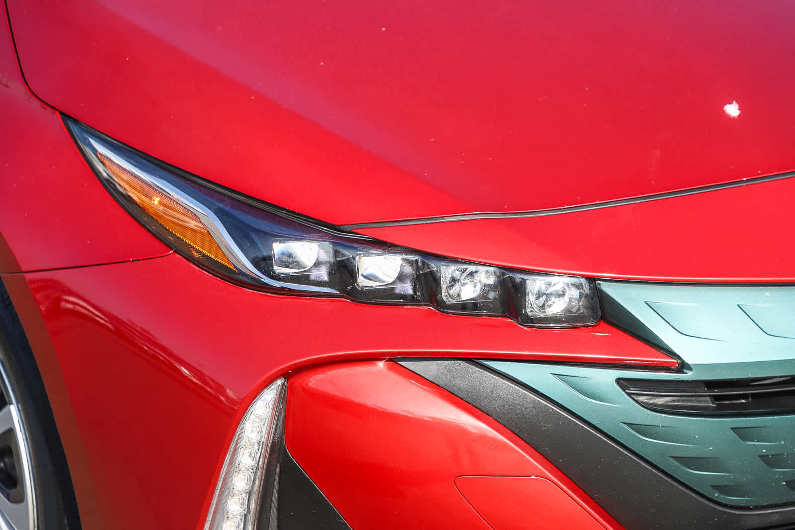 Used 2018 Toyota Prius Prime Premium image 4