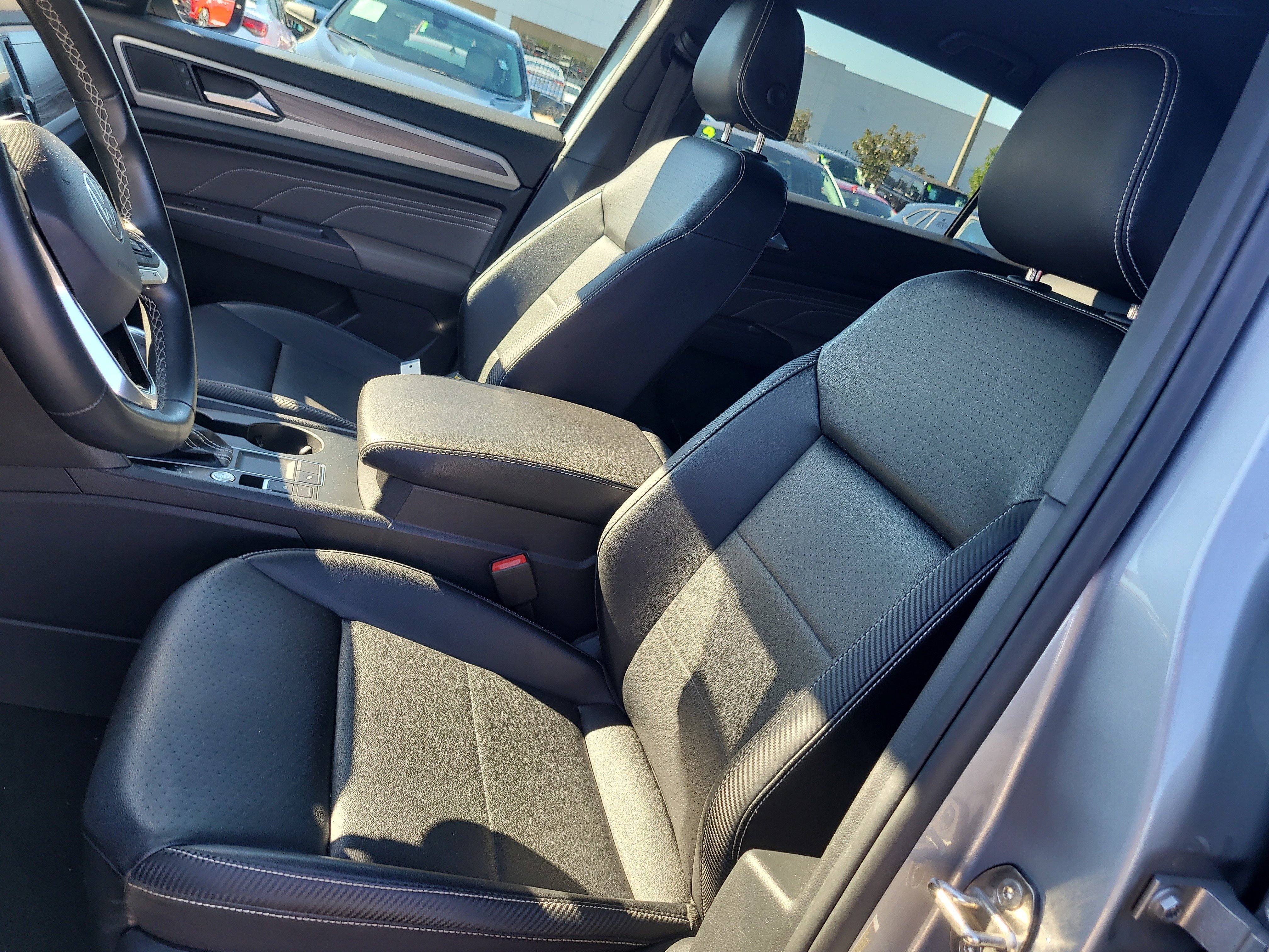 Used 2021 Volkswagen Atlas Cross Sport SE image 22