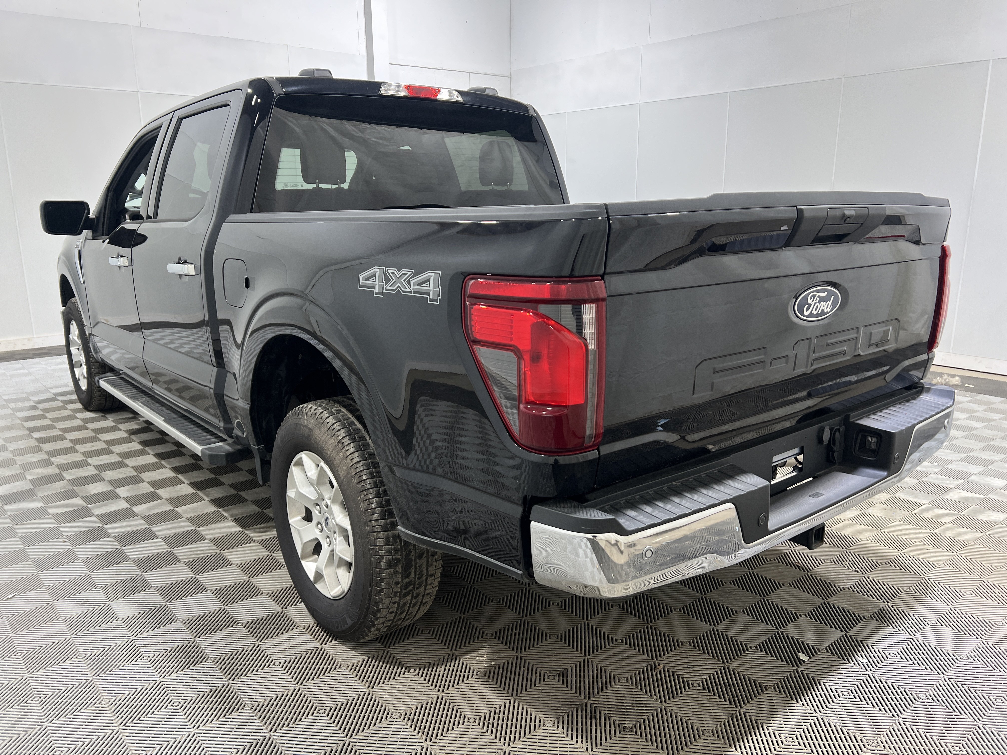 Used 2025 Ford F150 XLT w/ Equipment Group 301A Standard AWD/4WD image 2