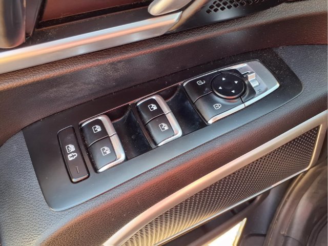 Used 2020 Kia Telluride S w/ S 8 Passenger Seating Package FWD image 14