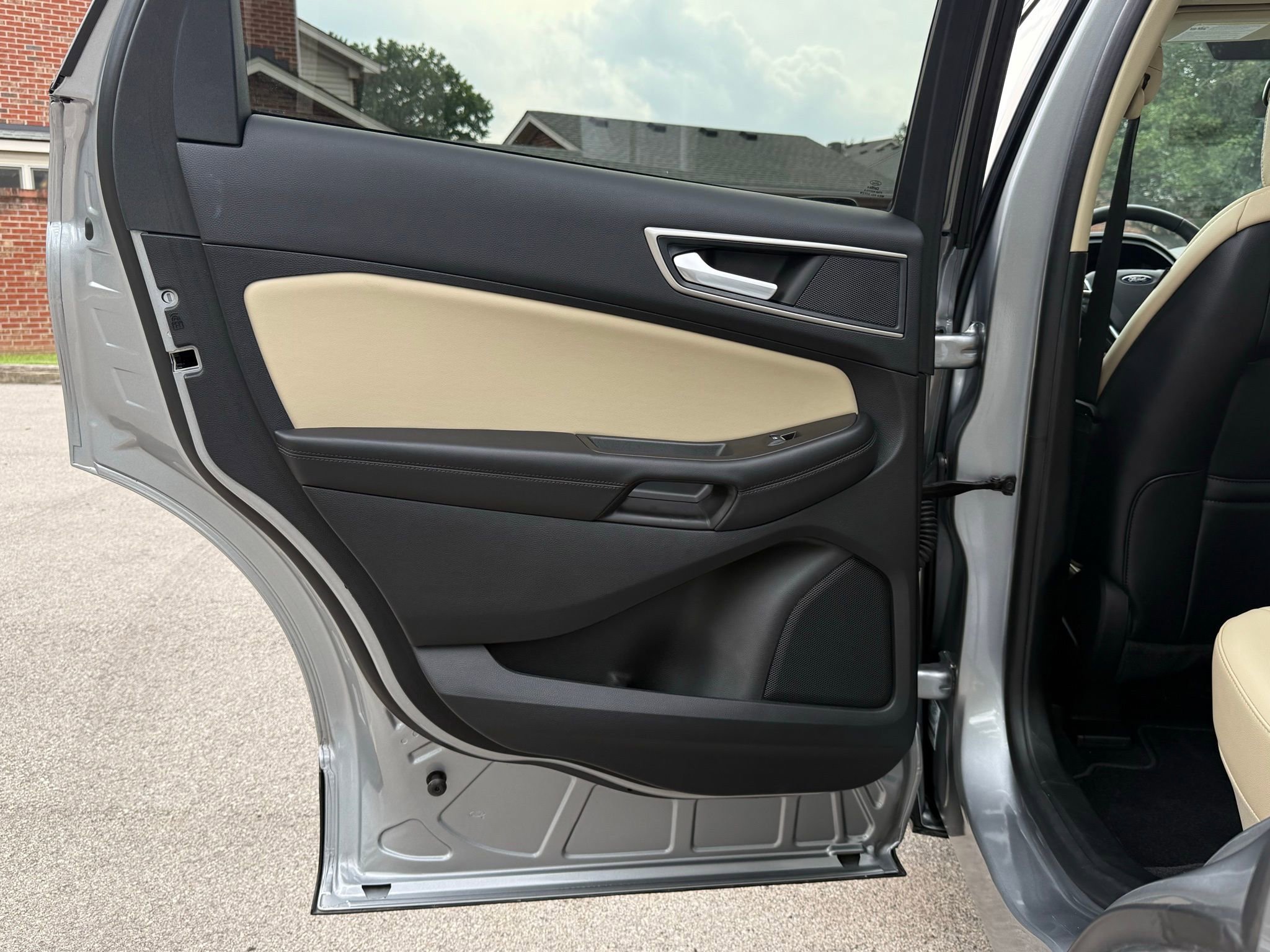 Used 2024 Ford Edge SEL w/ Convenience Package image 39