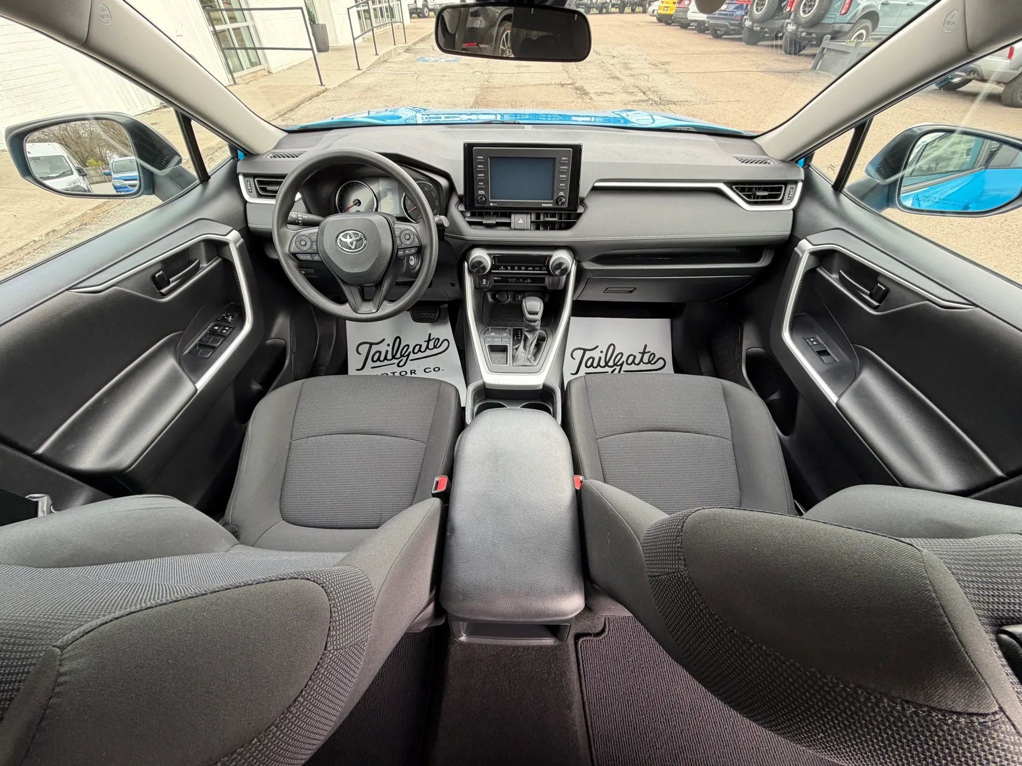 Used 2020 Toyota RAV4 LE w/ Carpet Mat Package image 10