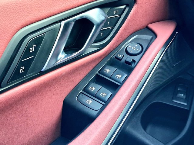New 2026 BMW 330i Sedan w/ M Sport Package RWD image 9