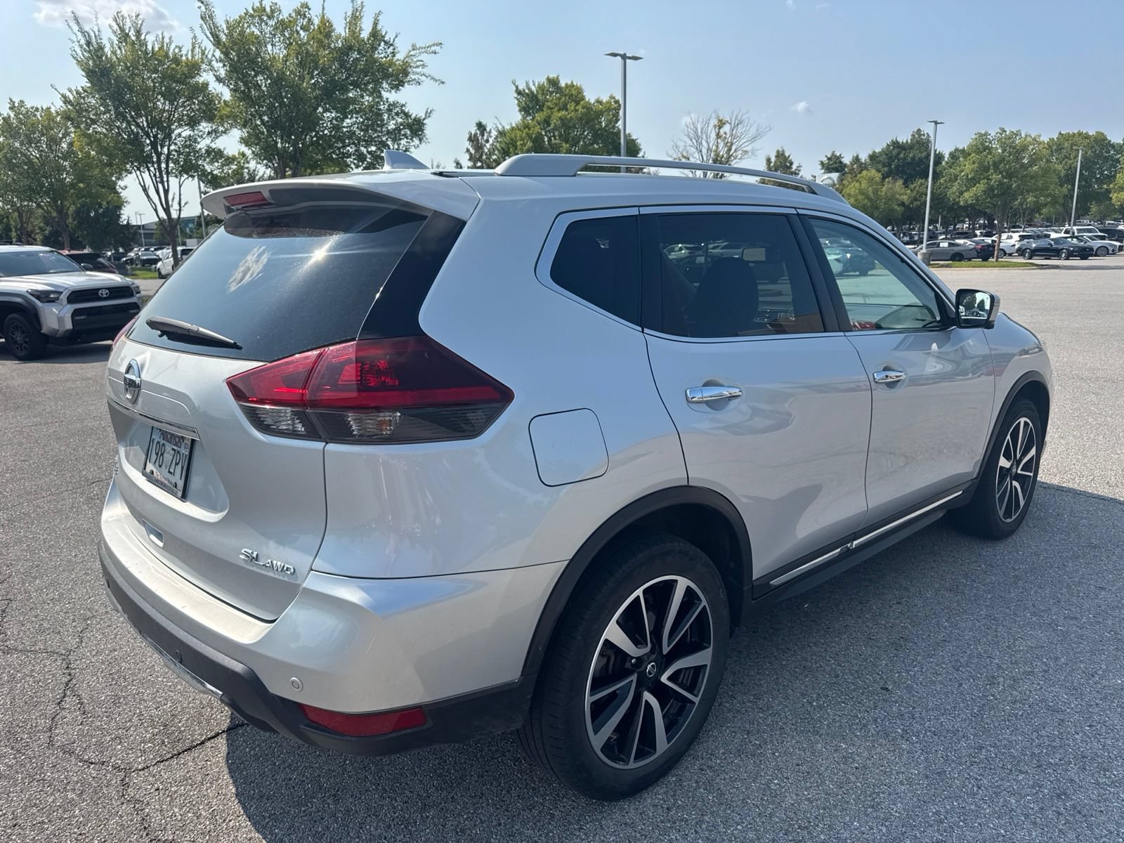 Used 2019 Nissan Rogue SL AWD/4WD image 5