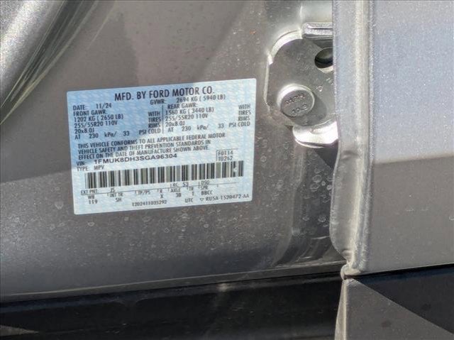 Used 2025 Ford Explorer Active w/ Active Comfort Package image 10