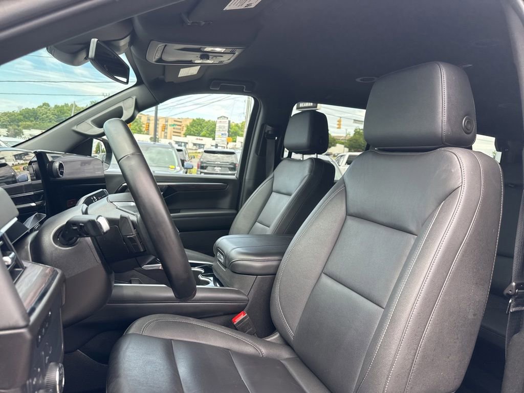 Used 2025 Chevrolet Tahoe Z71 AWD/4WD image 5