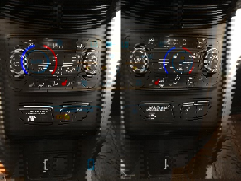 Used 2019 Ford Escape SE image 14