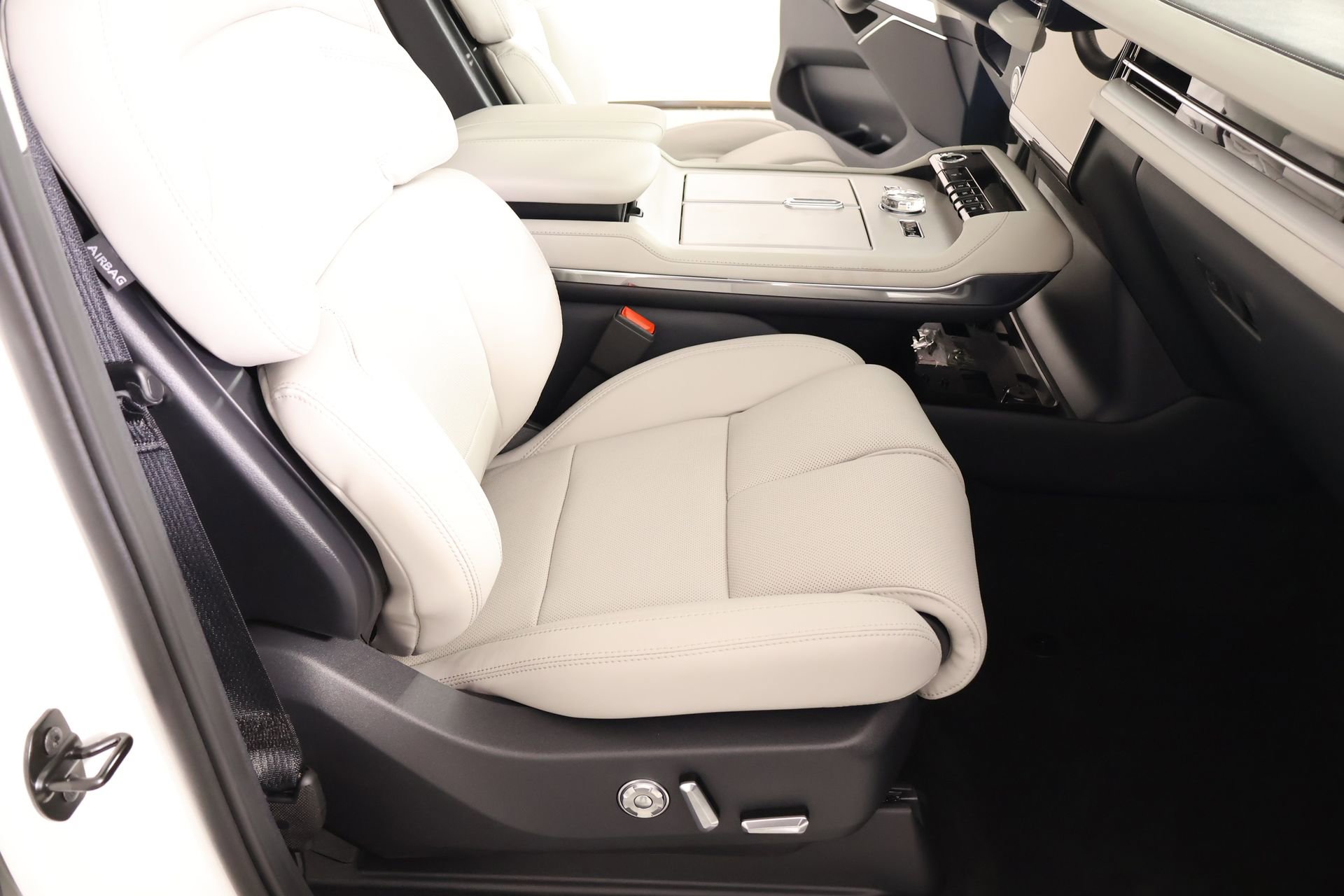 New 2026 Lincoln Navigator Premiere image 15