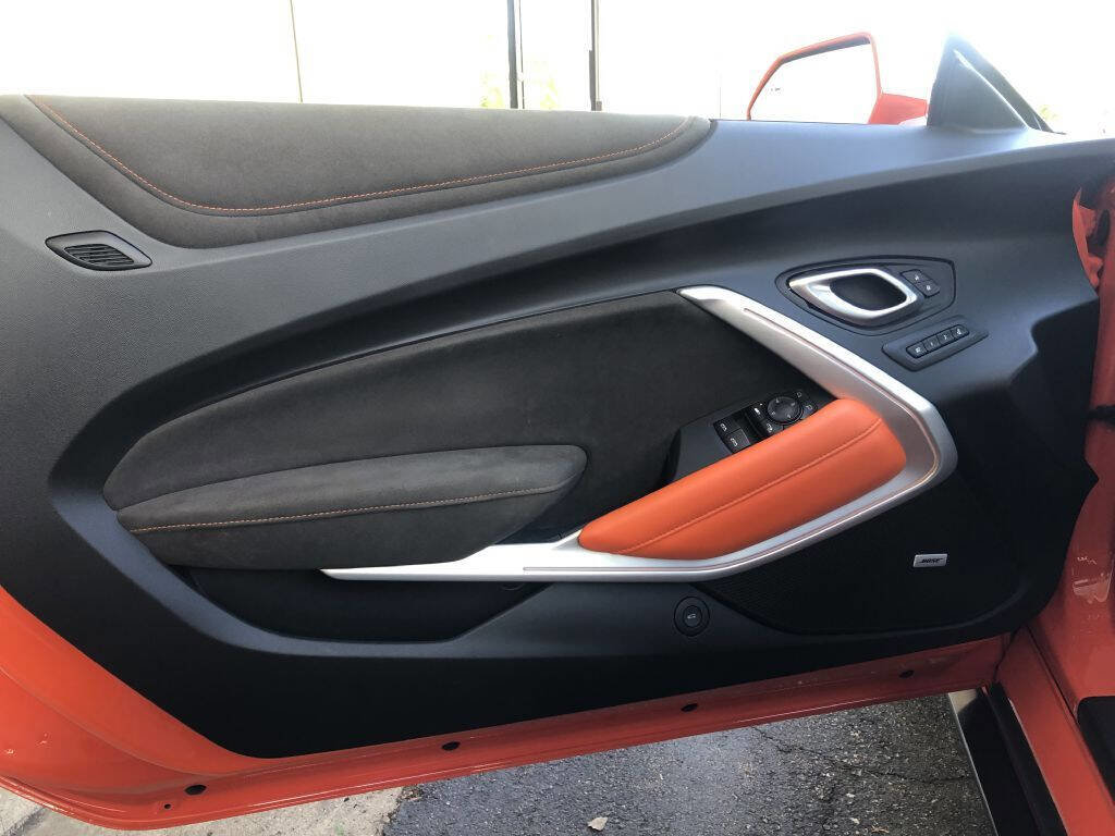 Used 2018 Chevrolet Camaro SS w/ Hot Wheels Edition image 21