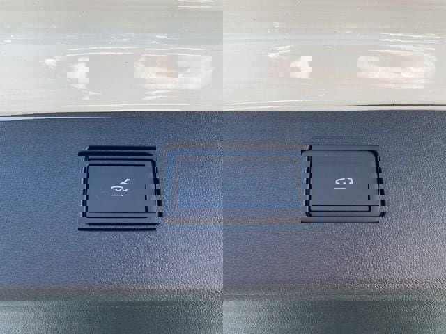 New 2025 Volkswagen Tiguan SE image 64