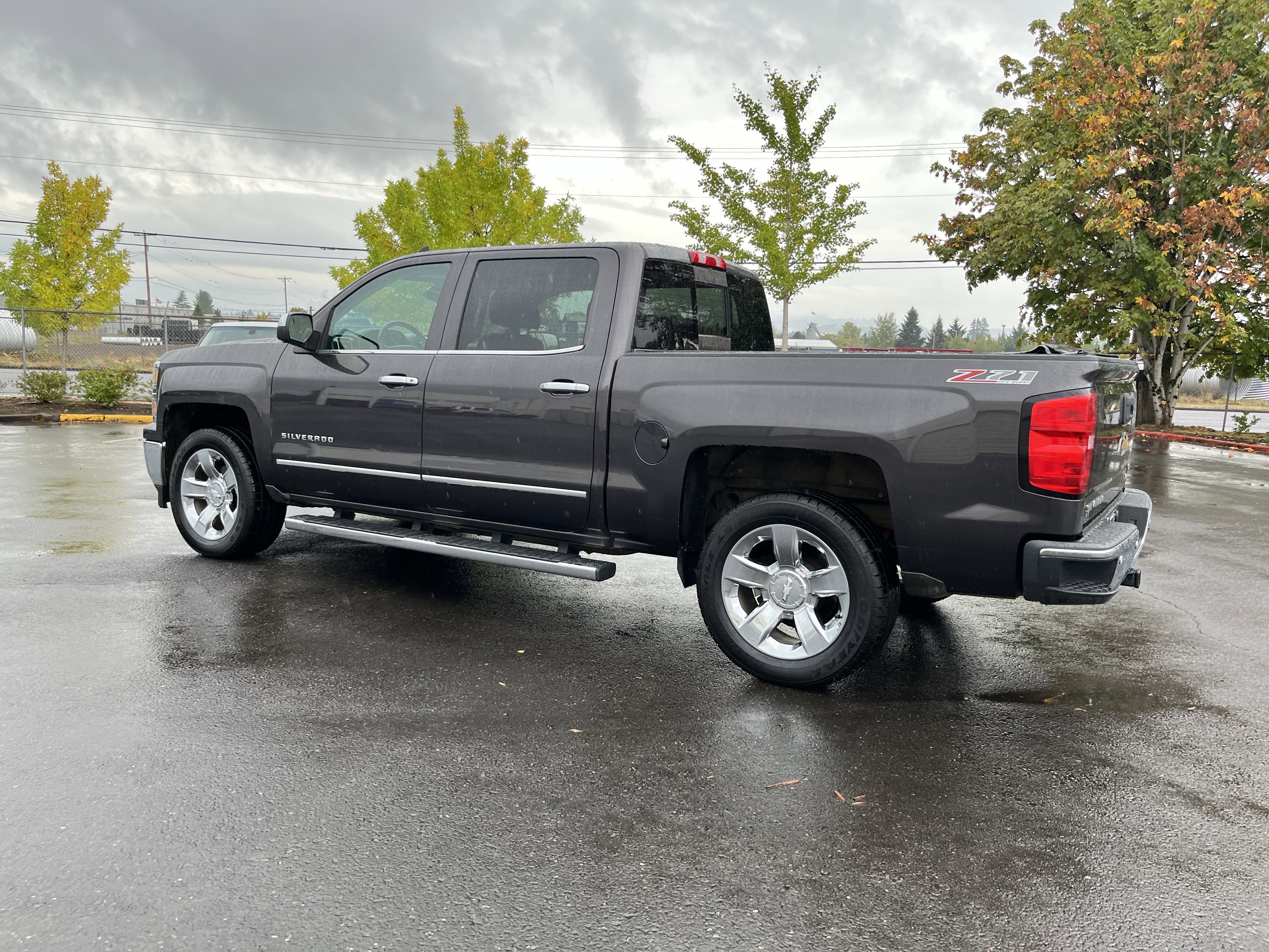 Used 2015 Chevrolet Silverado 1500 LTZ Z71 w/ LTZ Plus Package image 3