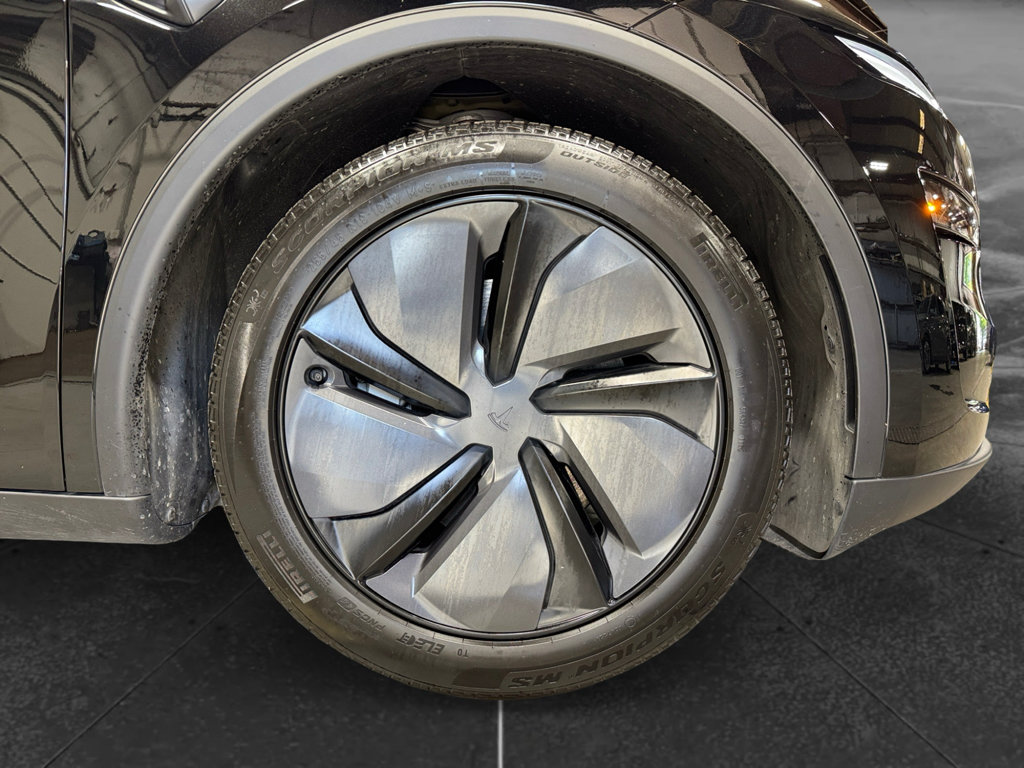 Used 2026 Tesla Model Y Long Range AWD/4WD image 36