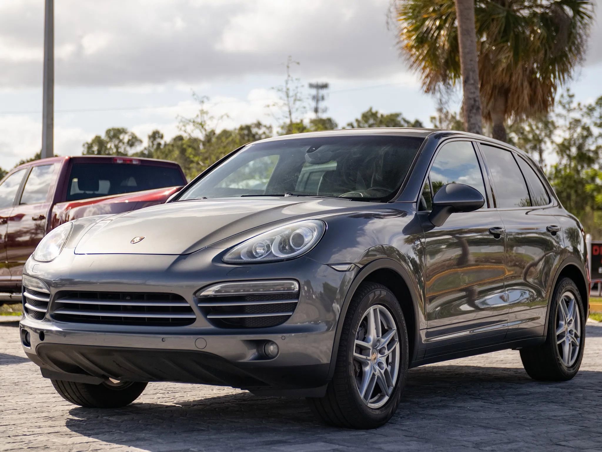 Used 2014 Porsche Cayenne AWD/4WD image 6