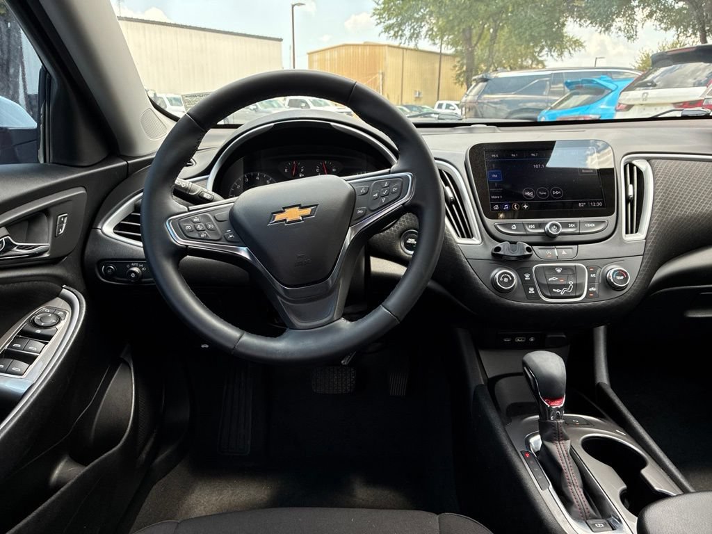 Used 2024 Chevrolet Malibu RS FWD image 16