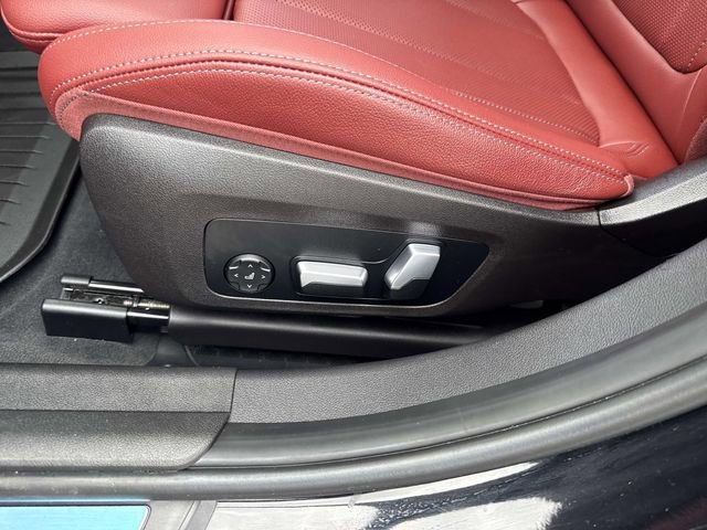 Used 2022 BMW 330i xDrive Sedan w/ Premium Package 2 AWD/4WD image 22