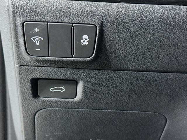 New 2025 Kia K5 LXS FWD image 10
