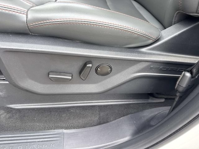 Used 2025 Ford Expedition Active AWD/4WD image 21