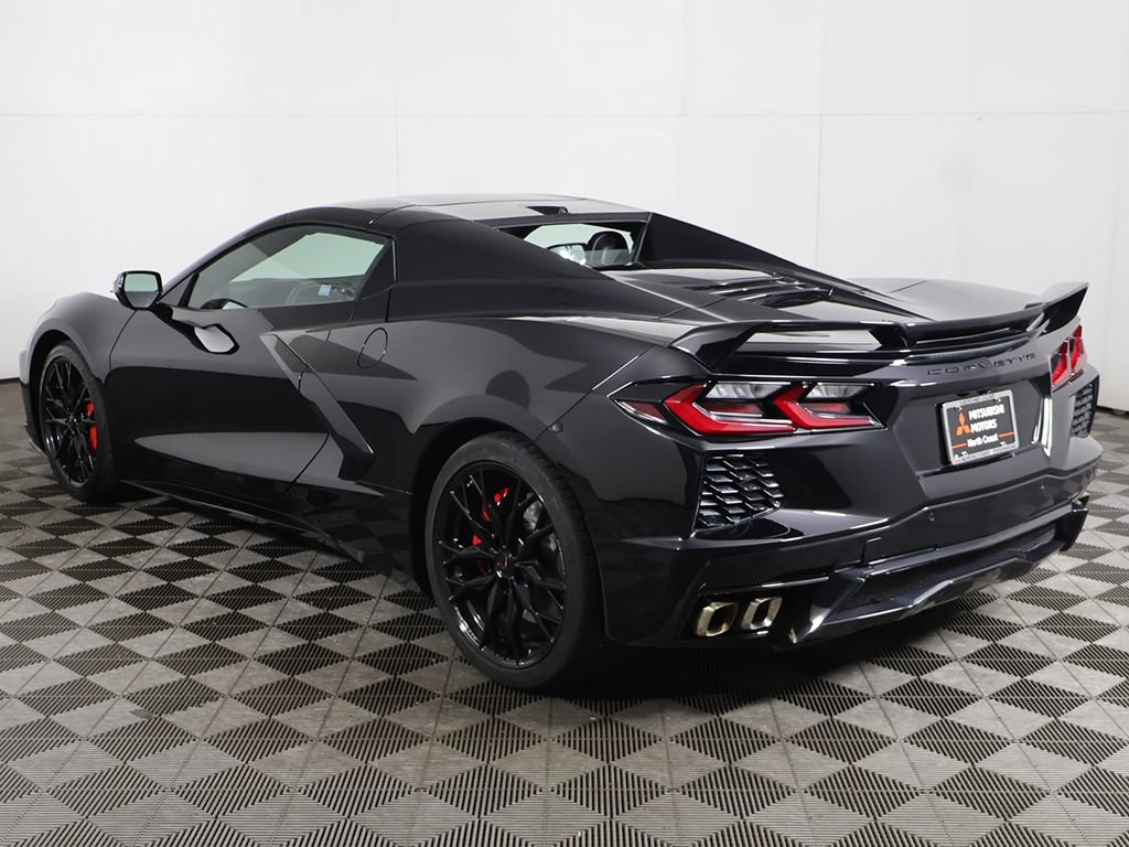 Used 2024 Chevrolet Corvette Stingray Convertible w/ Z51 Performance Package RWD image 11