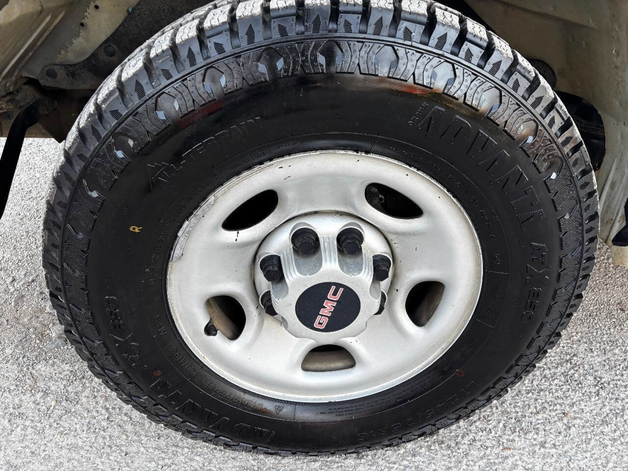 Used 2014 GMC Savana 3500 LS image 15