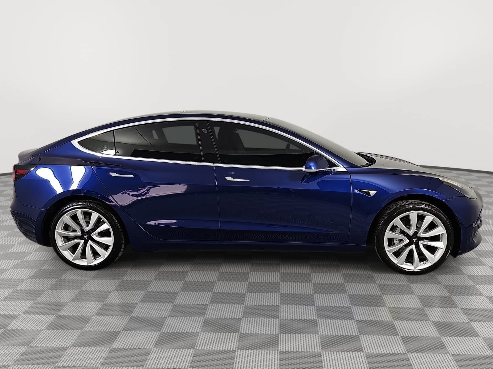 Used 2019 Tesla Model 3 Standard Range Plus RWD image 9