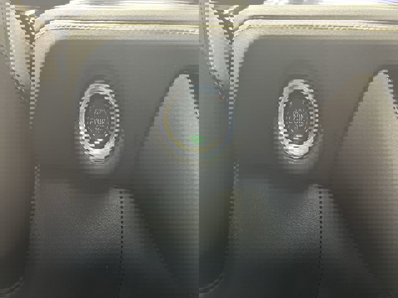 Certified 2025 Chevrolet Suburban Premier w/ Sun And Tow Package AWD/4WD image 25