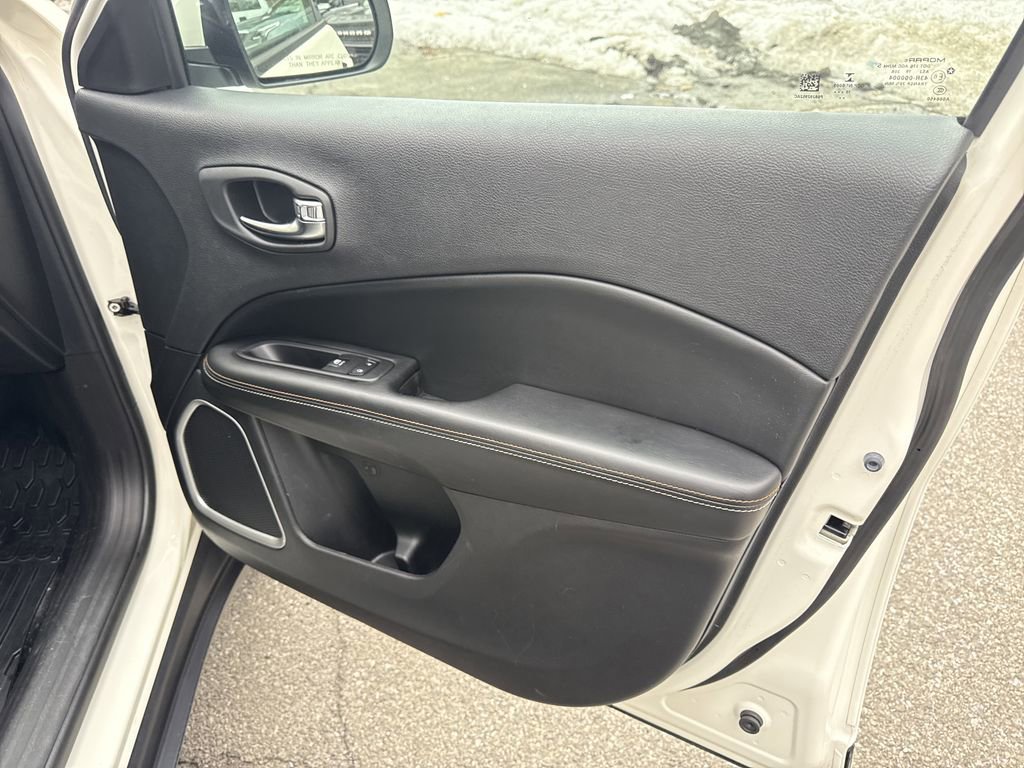 Used 2020 Jeep Compass Latitude w/ Popular Equipment Group image 28