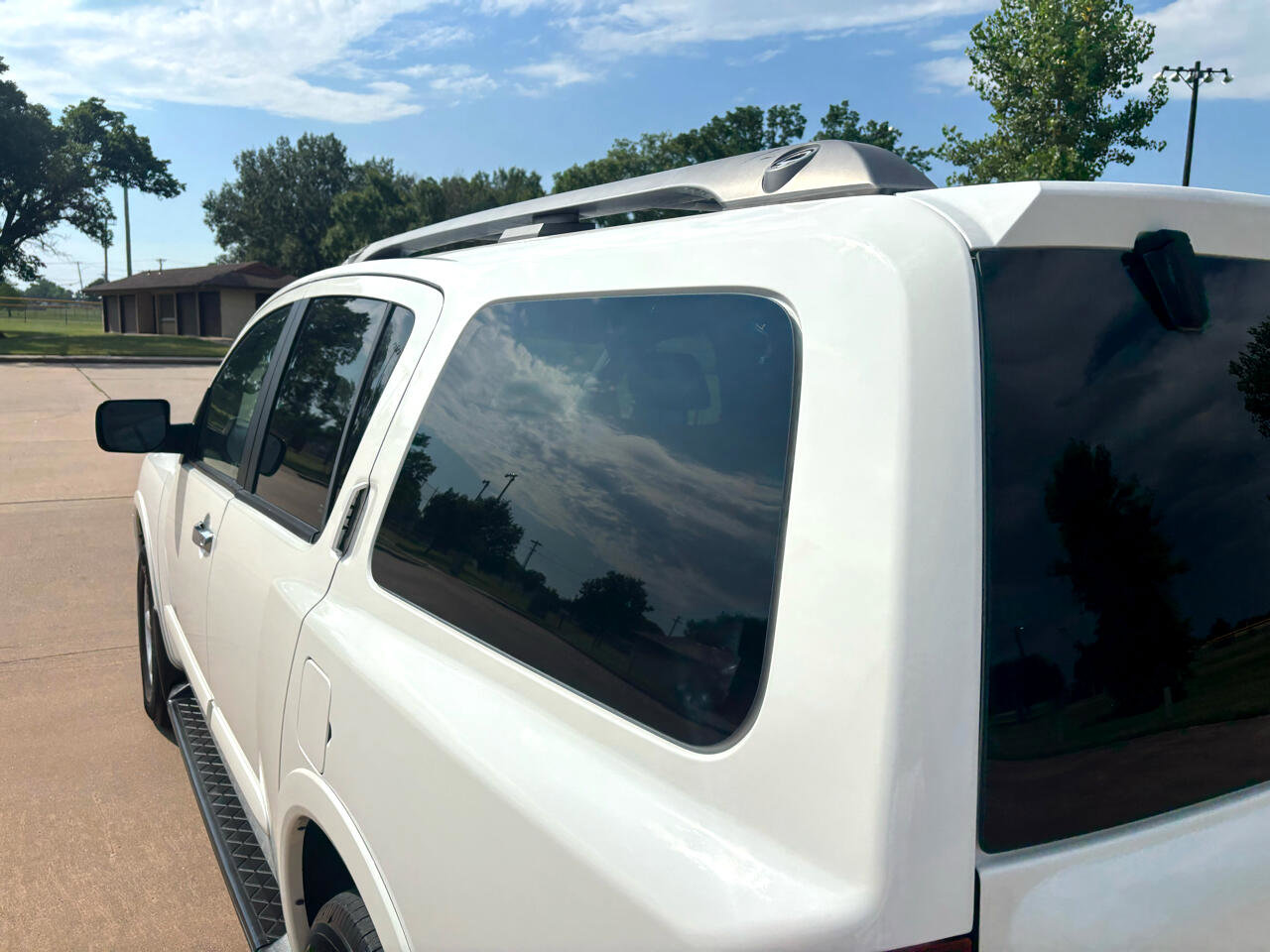 Used 2011 Nissan Armada SV image 8