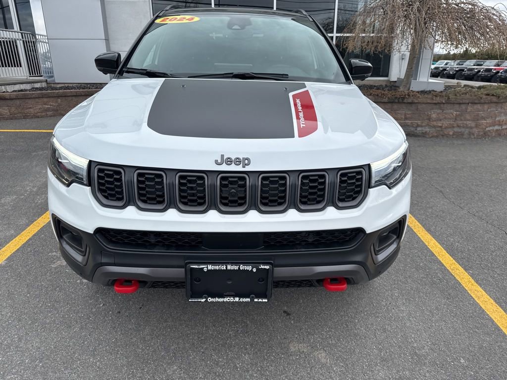 Used 2024 Jeep Compass Trailhawk w/ Trailhawk Elite Group AWD/4WD image 9