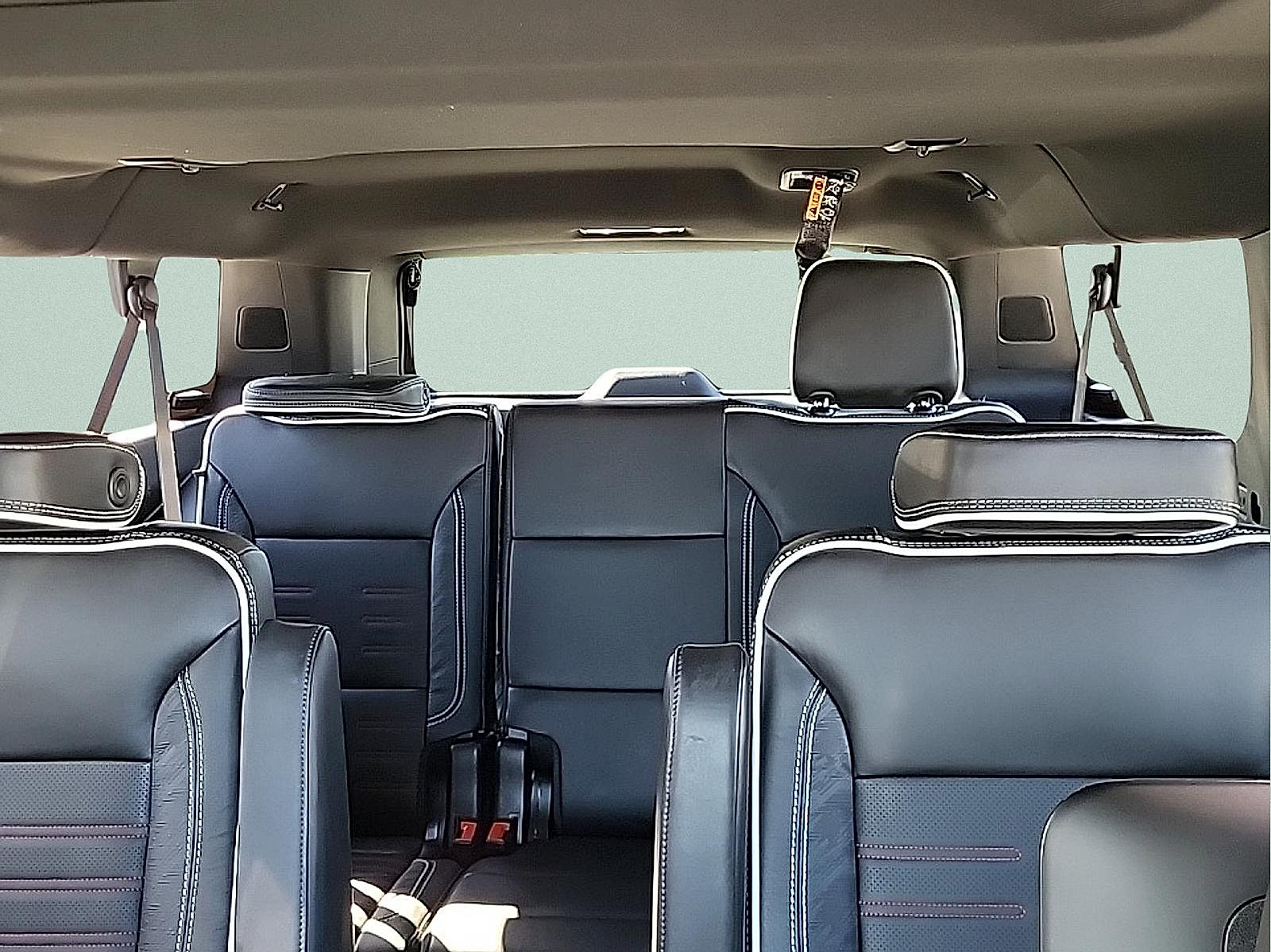 Used 2025 GMC Yukon XL AT4 Ultimate AWD/4WD image 15