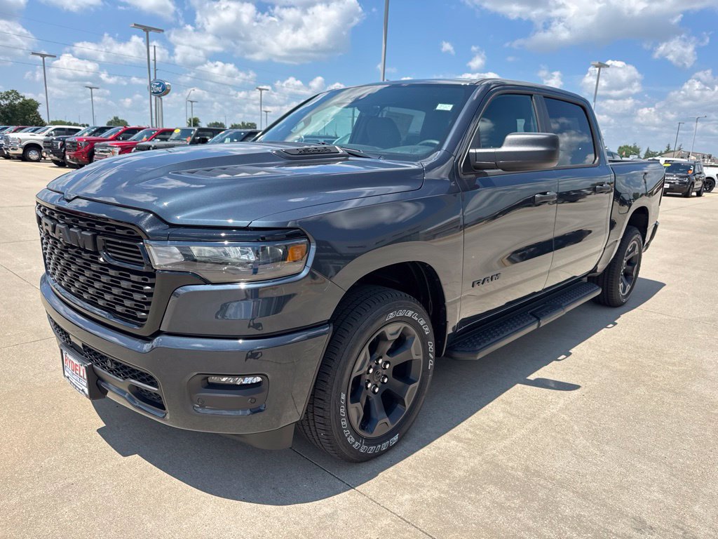 New 2026 RAM 1500 Express AWD/4WD image 23