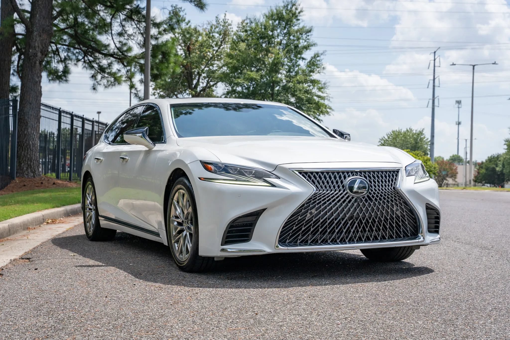 Used 2018 Lexus LS 500 w/ Interior Upgrade Package RWD image 3