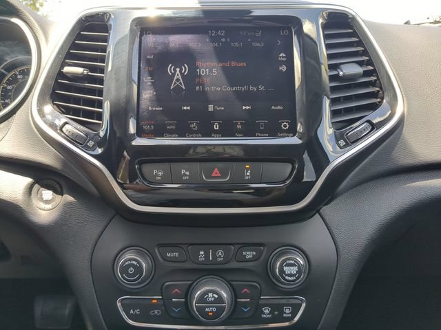 Used 2021 Jeep Cherokee Limited w/ Elite Package AWD/4WD image 25