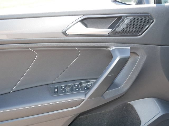 Certified 2024 Volkswagen Tiguan SE AWD/4WD image 16