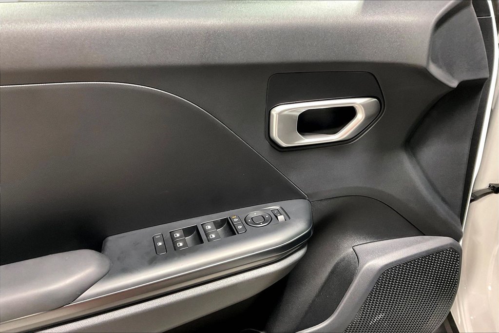 New 2026 Kia K4 FWD image 19