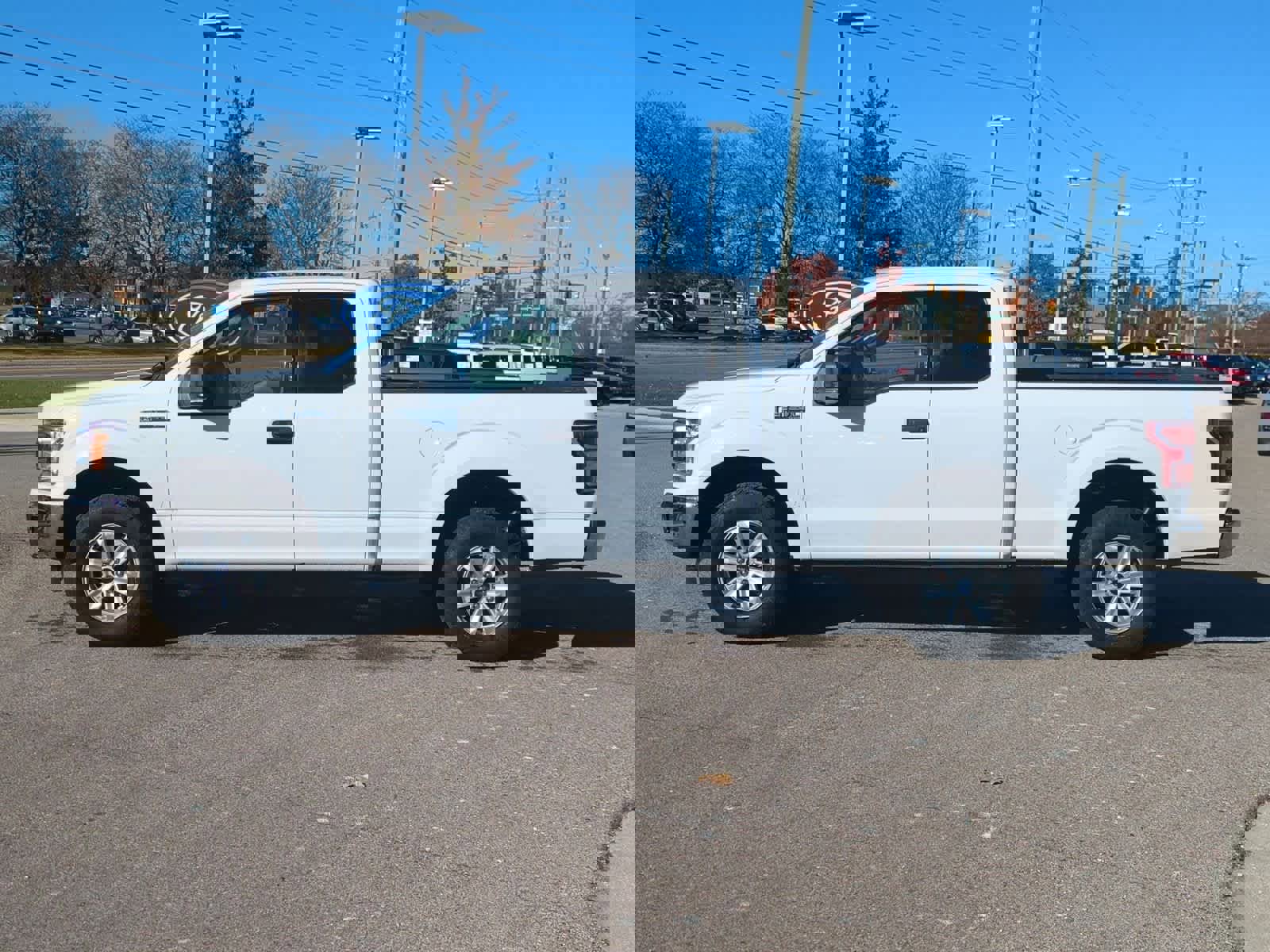 Used 2020 Ford F150 XLT w/ Trailer Tow Package image 5