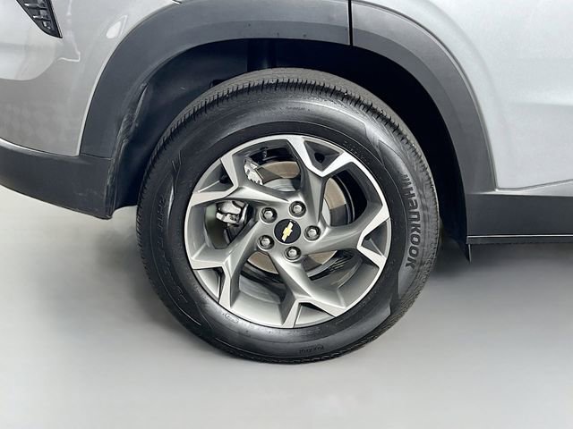 Used 2025 Chevrolet Trax LT image 33