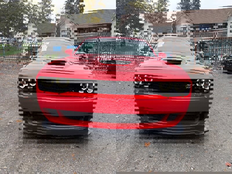 Used 2016 Dodge Challenger SRT Hellcat image 5