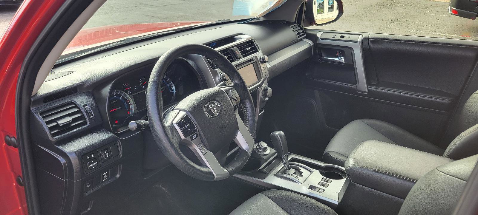 Used 2018 Toyota 4Runner SR5 Premium image 5