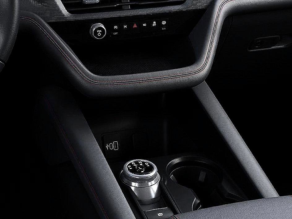 New 2026 Ford Explorer Active image 13